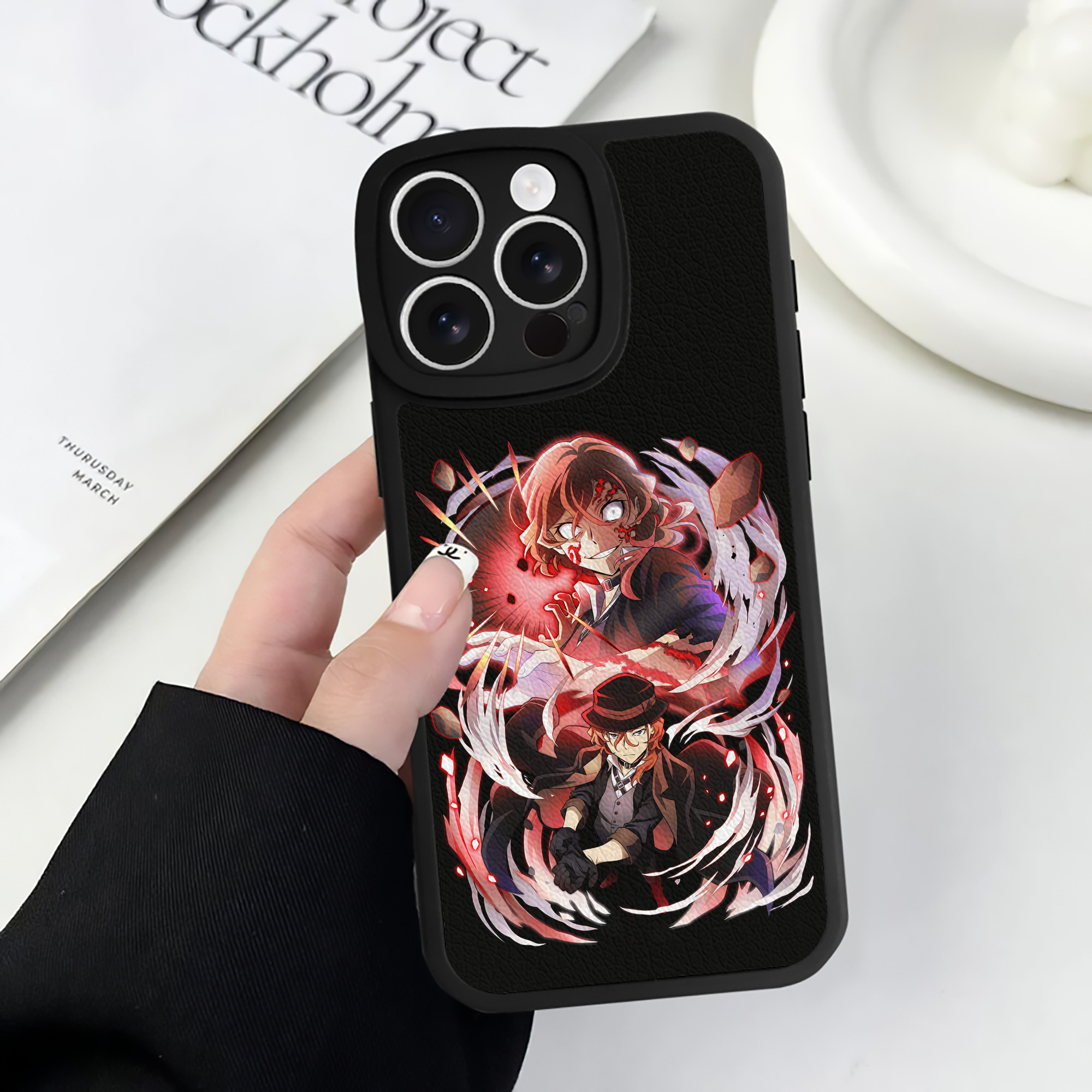 （画像用） 文豪ストレイドッグス Bungo Stray Dogs 【iPhone 16シリーズ対応】シリコンスマホケース（レザー調） 材質：シリコン